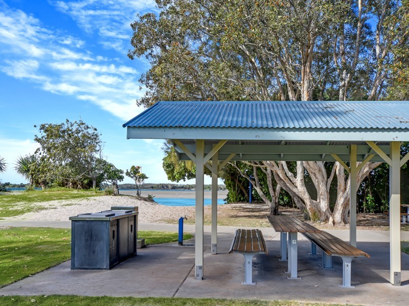 65 Esplanade, Golden Beach QLD 4551