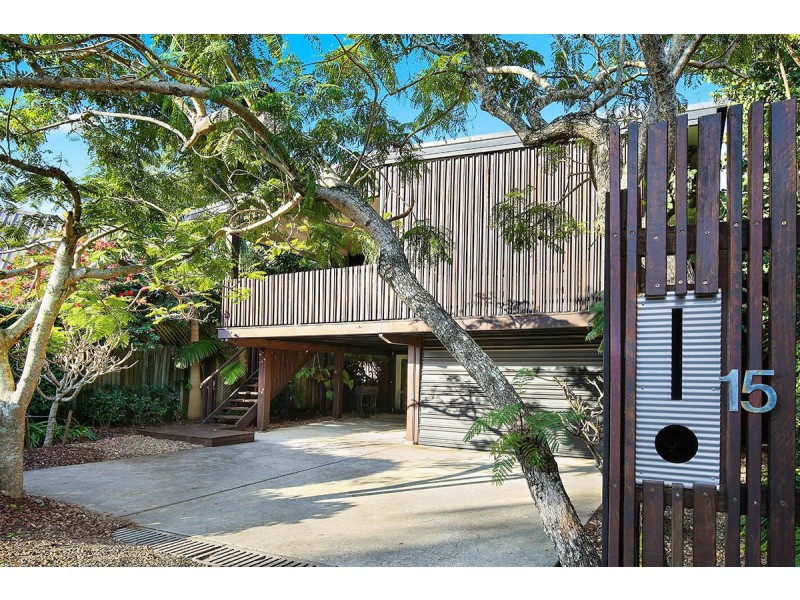 15 Leo Crescent, Alexandra Headland QLD 4572