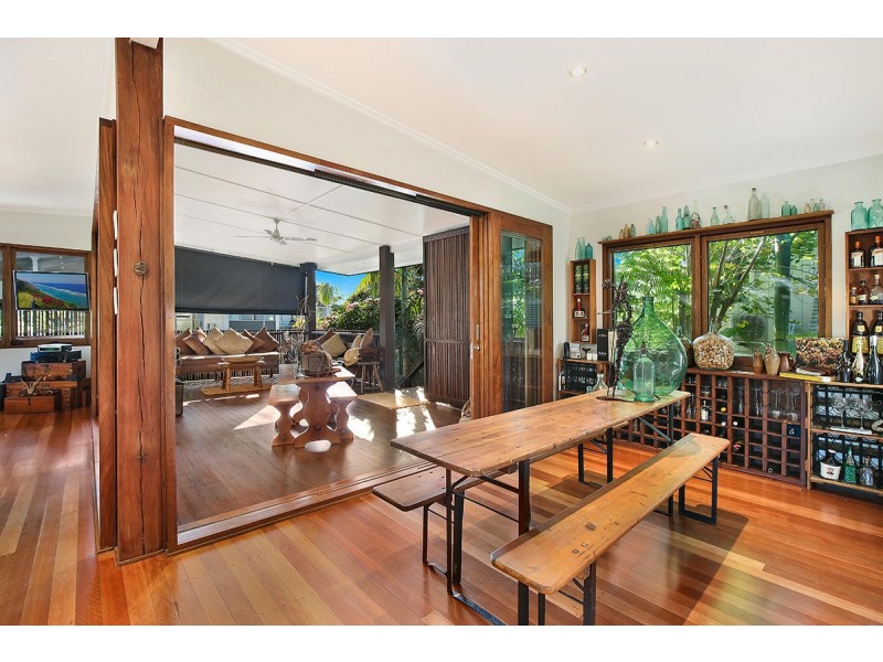 15 Leo Crescent, Alexandra Headland QLD 4572