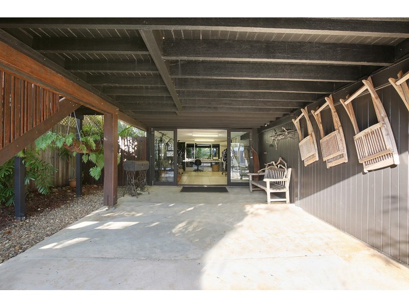 15 Leo Crescent, Alexandra Headland QLD 4572