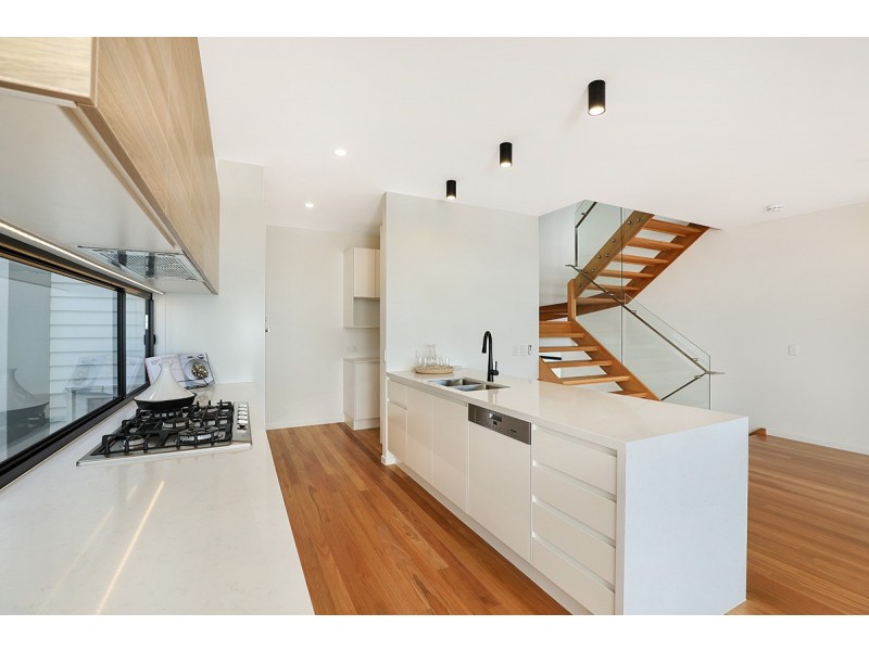 9-11 Marjorie Street, Mooloolaba QLD 4557