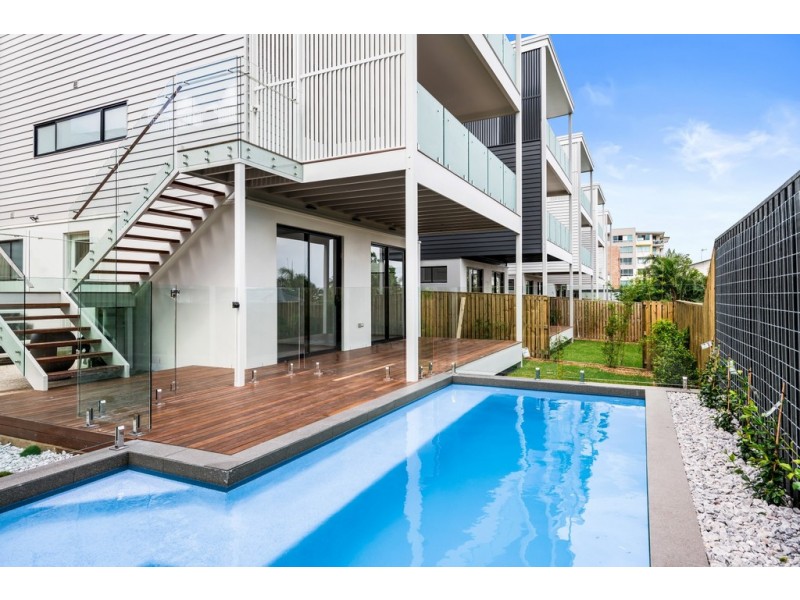 9-11 Marjorie Street, Mooloolaba QLD 4557
