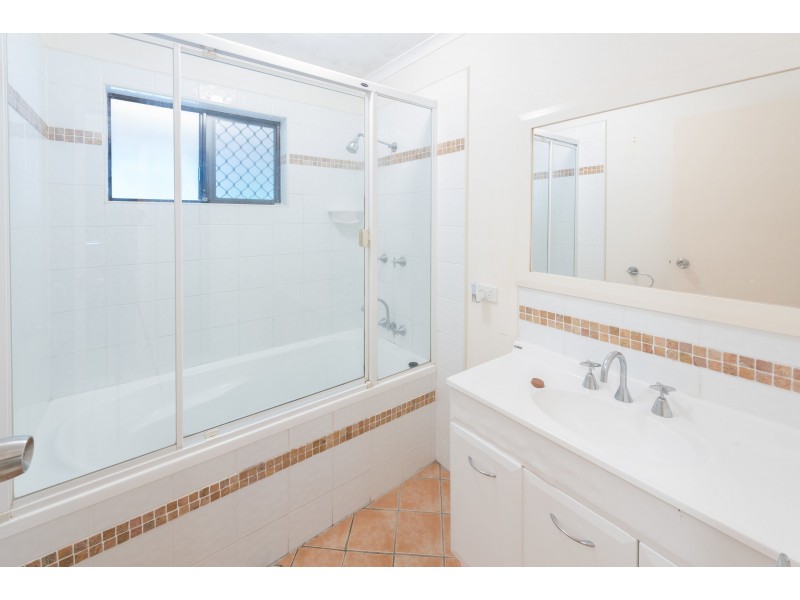 4 Lake Court, Maroochydore QLD 4558