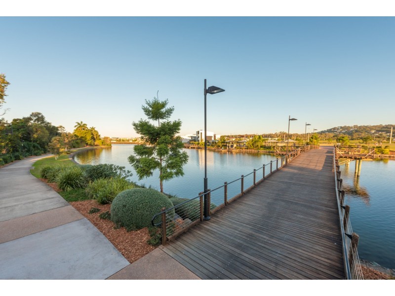 4 Lake Court, Maroochydore QLD 4558