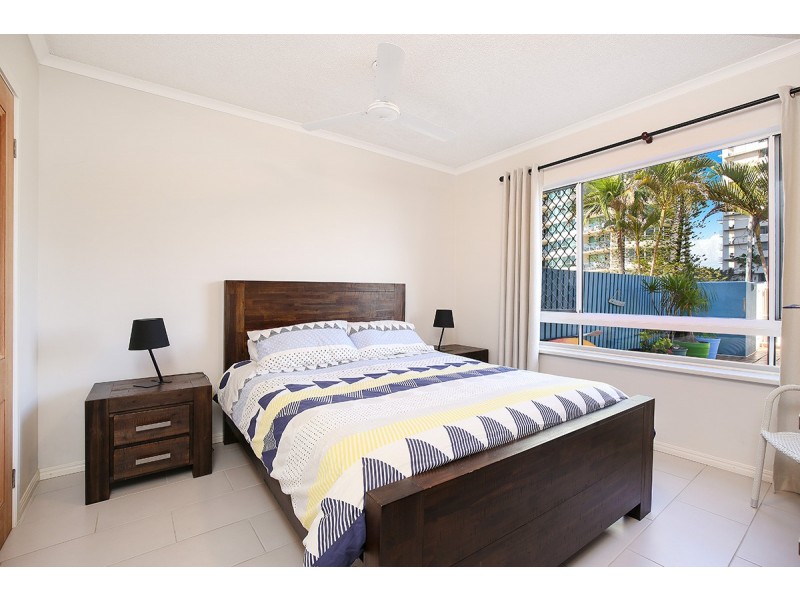 2/12 Memorial Avenue, Maroochydore QLD 4558