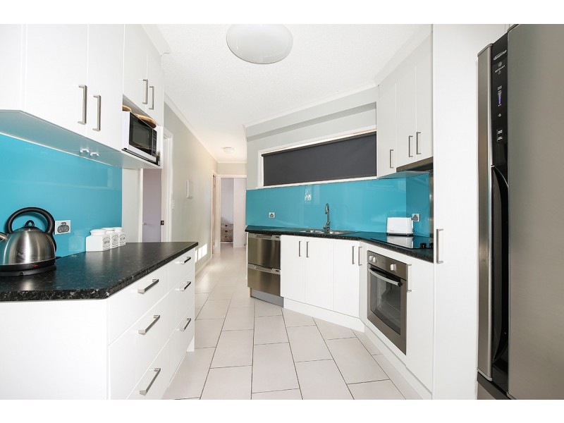 2/12 Memorial Avenue, Maroochydore QLD 4558