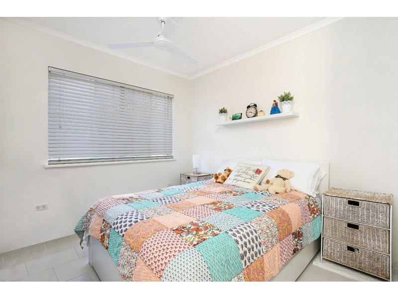 2/12 Memorial Avenue, Maroochydore QLD 4558