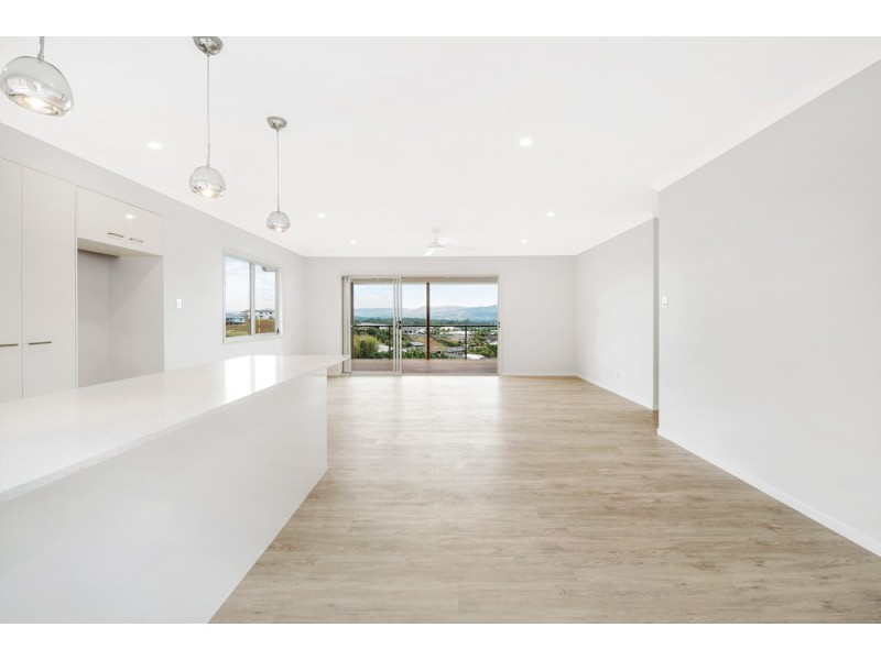 94 Plantation Rise Drive, Woombye QLD 4559