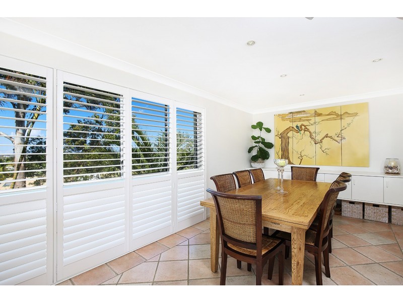 1 Kawana Street, Alexandra Headland QLD 4572