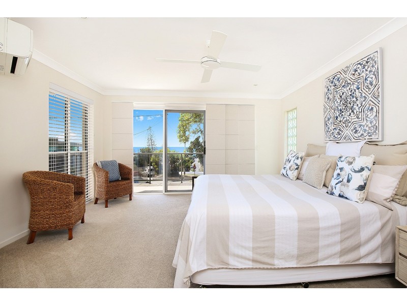 1 Kawana Street, Alexandra Headland QLD 4572