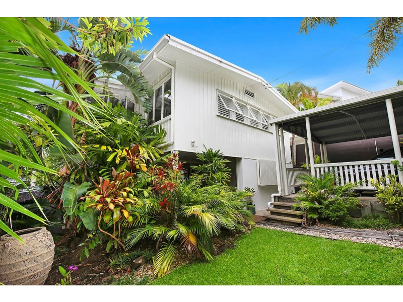 33 Mary Street, Alexandra Headland QLD 4572