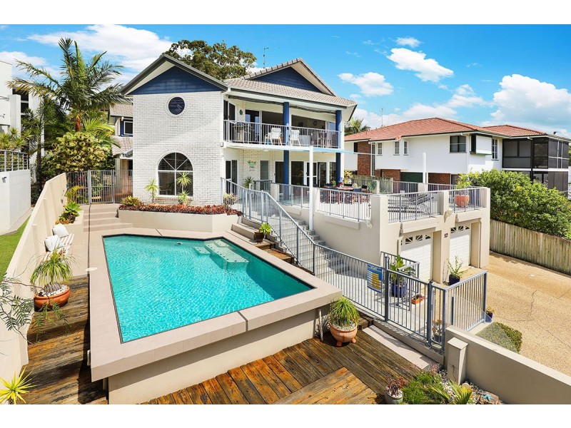 12 Ocean Crest Place, Alexandra Headland QLD 4572