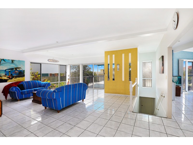 12 Ocean Crest Place, Alexandra Headland QLD 4572