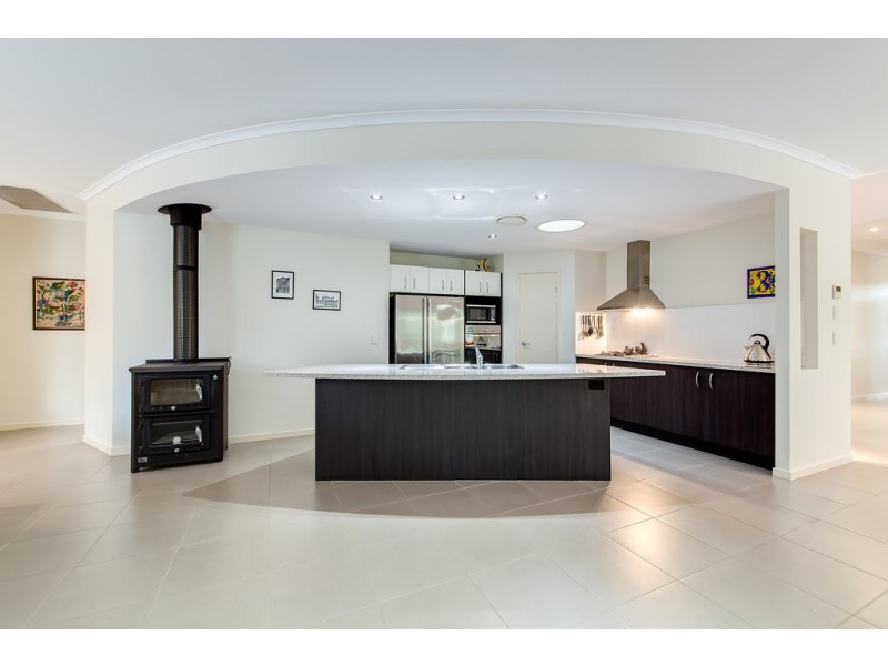 12 Leigha Place, Kureelpa QLD 4560