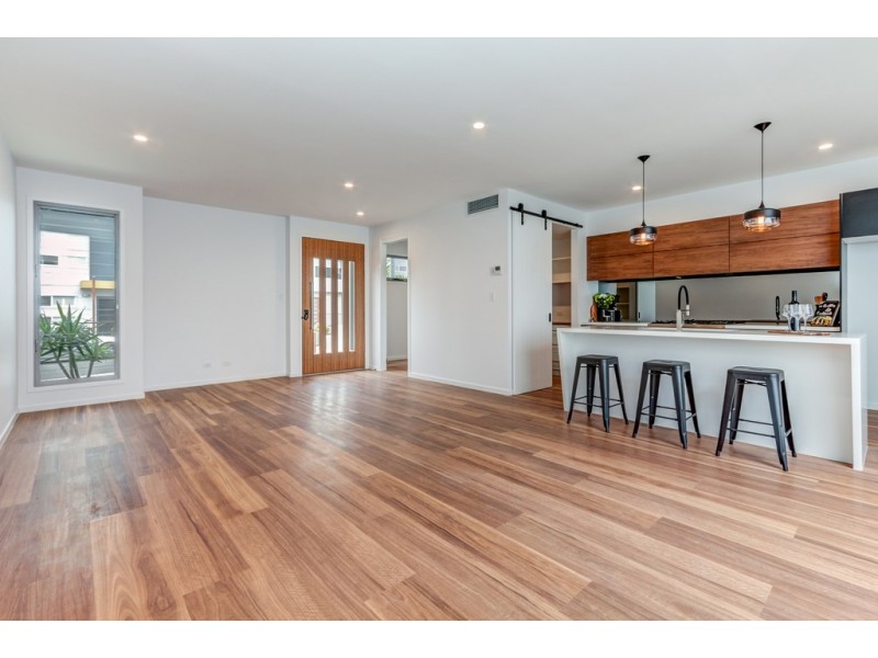 16 Tinnanbar Terrace, Maroochydore QLD 4558