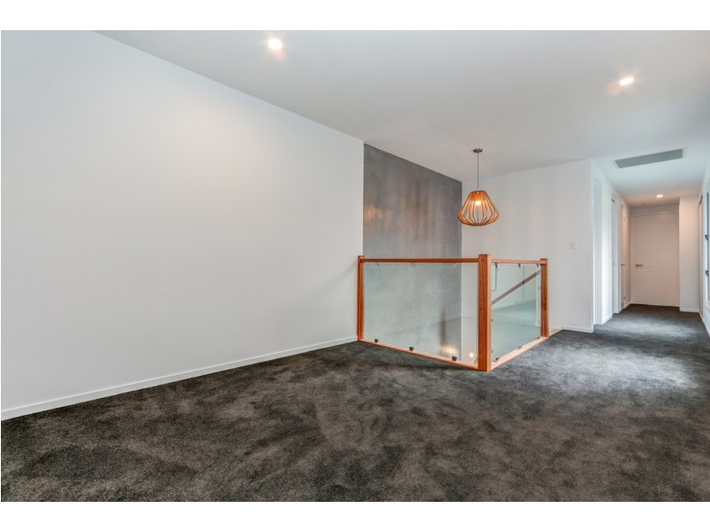 16 Tinnanbar Terrace, Maroochydore QLD 4558