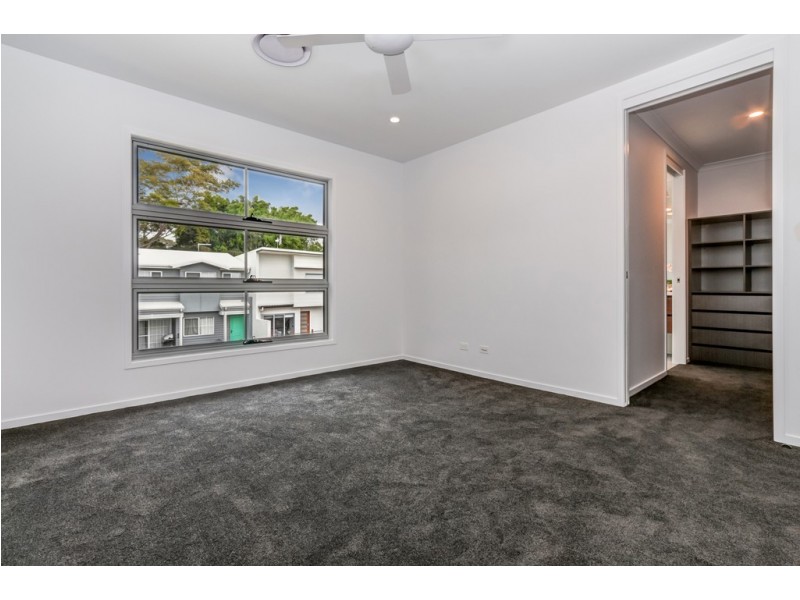 16 Tinnanbar Terrace, Maroochydore QLD 4558