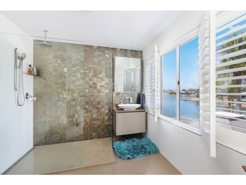 48 Tarwarri Crescent, Mooloolaba QLD 4557