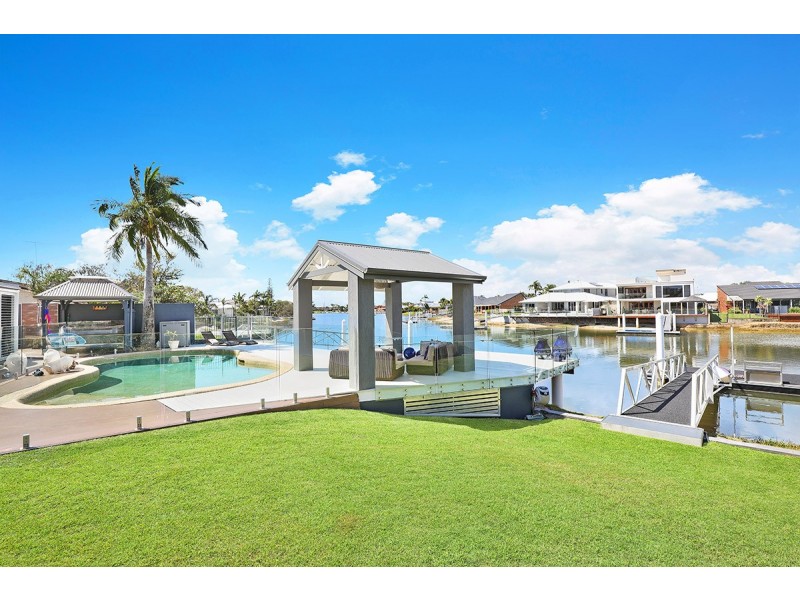 48 Tarwarri Crescent, Mooloolaba QLD 4557