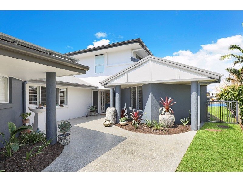 48 Tarwarri Crescent, Mooloolaba QLD 4557