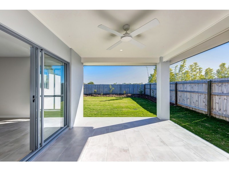 40 Surfrider Place, Mudjimba QLD 4564