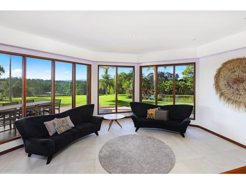 5 Gumboil Road, Lake Macdonald QLD 4563