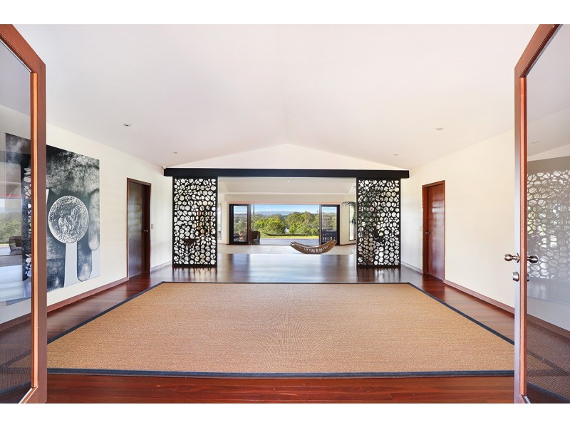5 Gumboil Road, Lake Macdonald QLD 4563