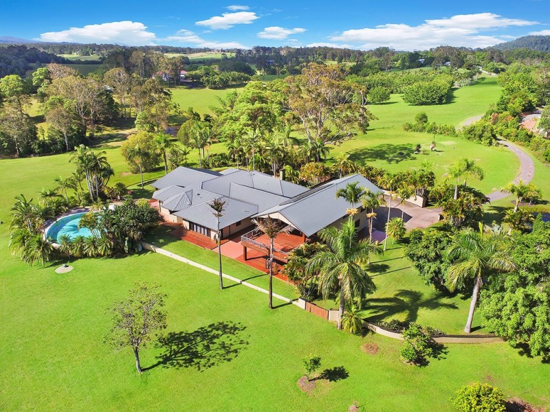 5 Gumboil Road, Lake Macdonald QLD 4563