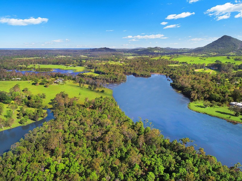 5 Gumboil Road, Lake Macdonald QLD 4563