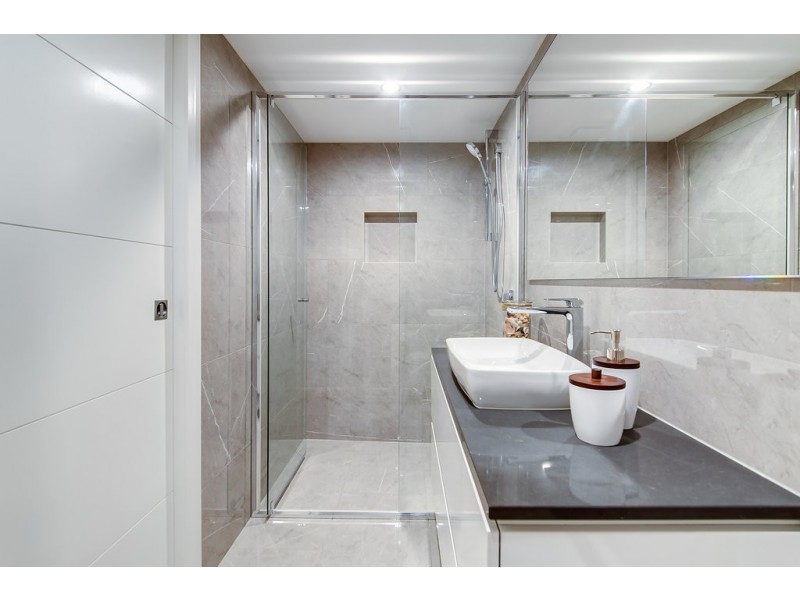 4 Leo Crescent, Alexandra Headland QLD 4572