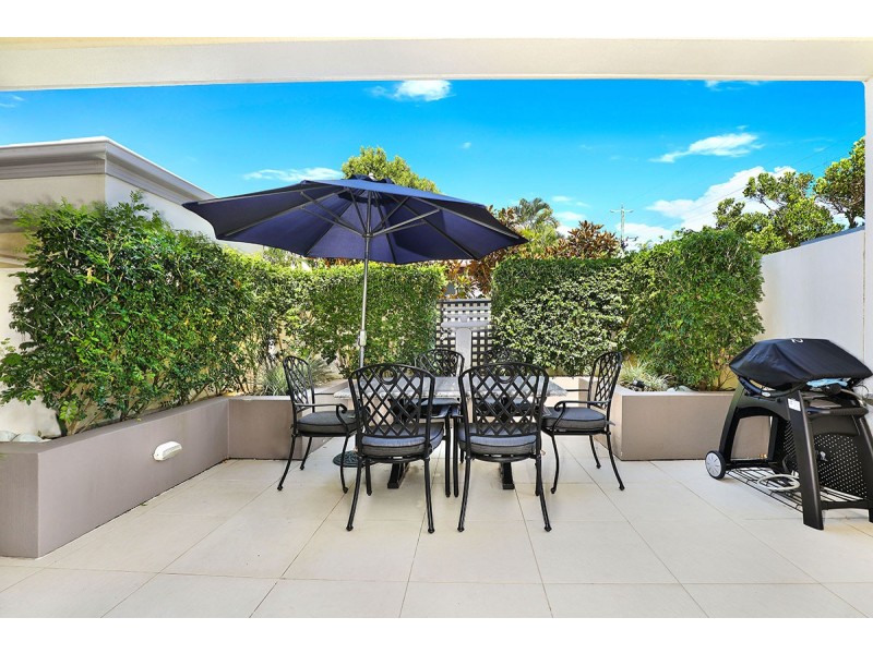 1/8 Leo Crescent, Alexandra Headland QLD 4572