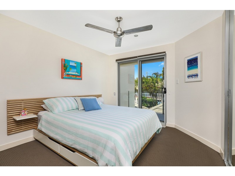 1/8 Leo Crescent, Alexandra Headland QLD 4572