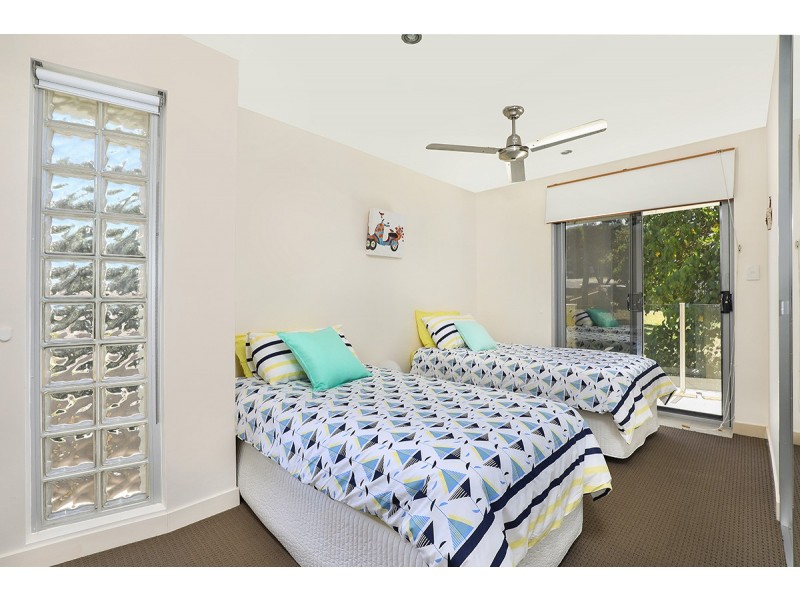 1/8 Leo Crescent, Alexandra Headland QLD 4572