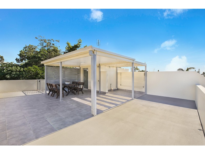 1/8 Leo Crescent, Alexandra Headland QLD 4572