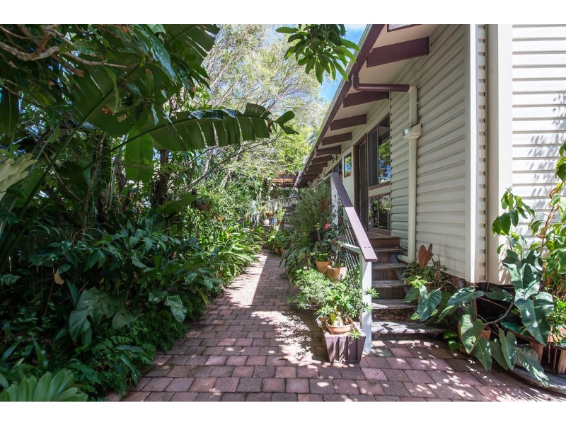 11 Allunga Court, Mooloolaba QLD 4557