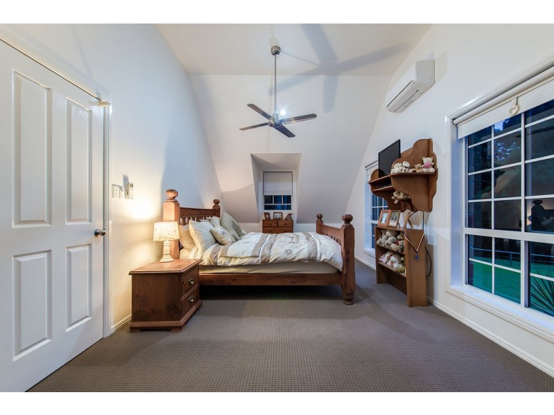 26 Hamilton Close, Mooloolah Valley QLD 4553