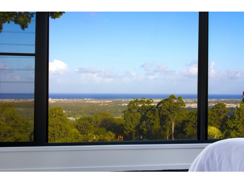 25 Dixon Road, Buderim QLD 4556