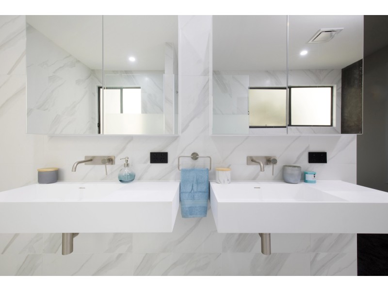 25 Dixon Road, Buderim QLD 4556