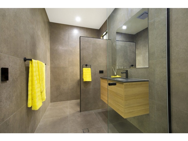 25 Dixon Road, Buderim QLD 4556