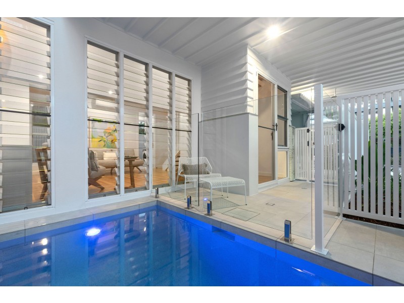 33 Fifth Avenue, Maroochydore QLD 4558