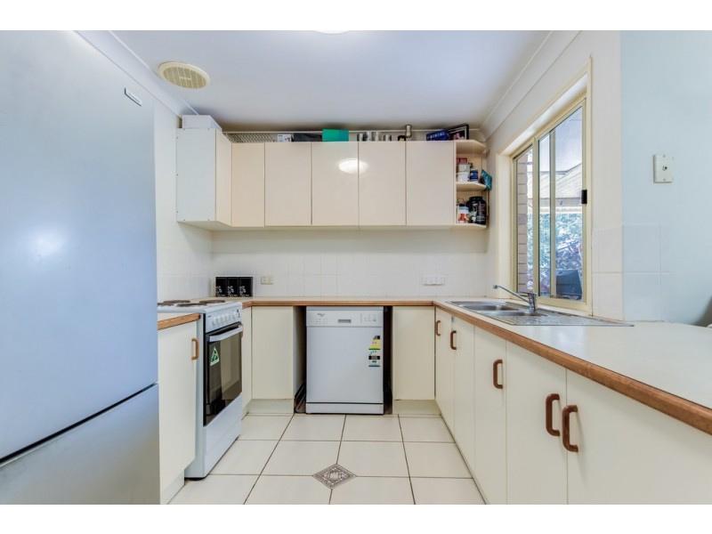 34 Kentia Street, Highworth QLD 4560