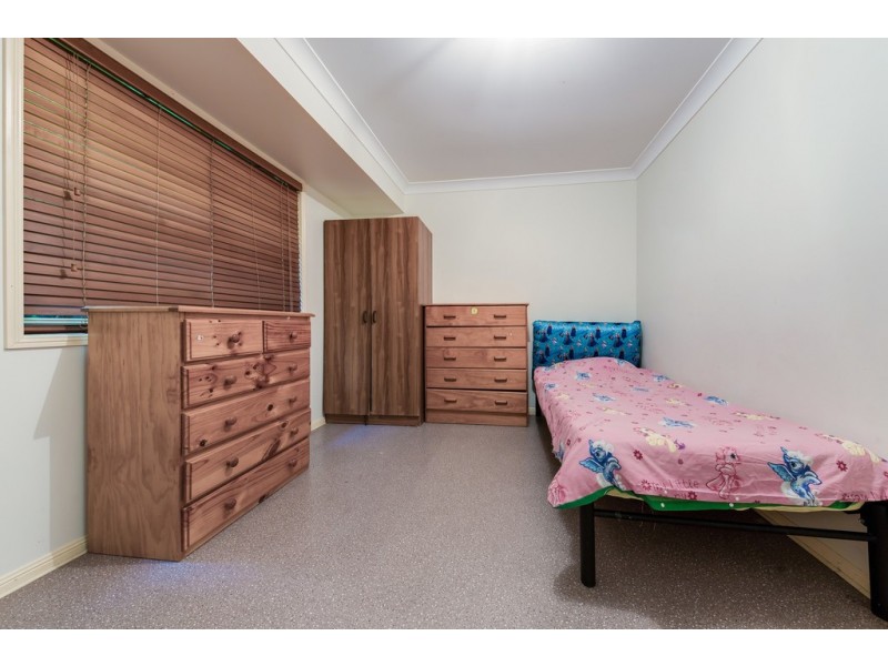 34 Kentia Street, Highworth QLD 4560