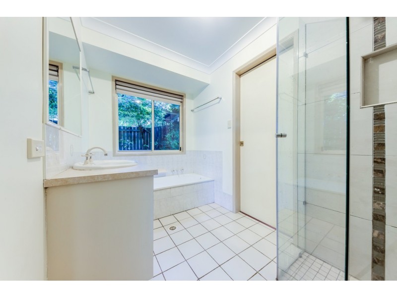 34 Kentia Street, Highworth QLD 4560