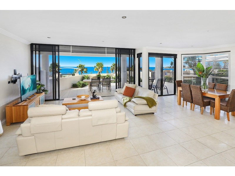 1/8 Marina Walk, Alexandra Headland QLD 4572