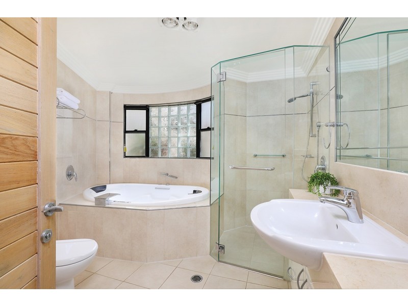 1/8 Marina Walk, Alexandra Headland QLD 4572