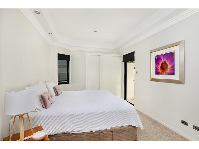 1/8 Marina Walk, Alexandra Headland QLD 4572