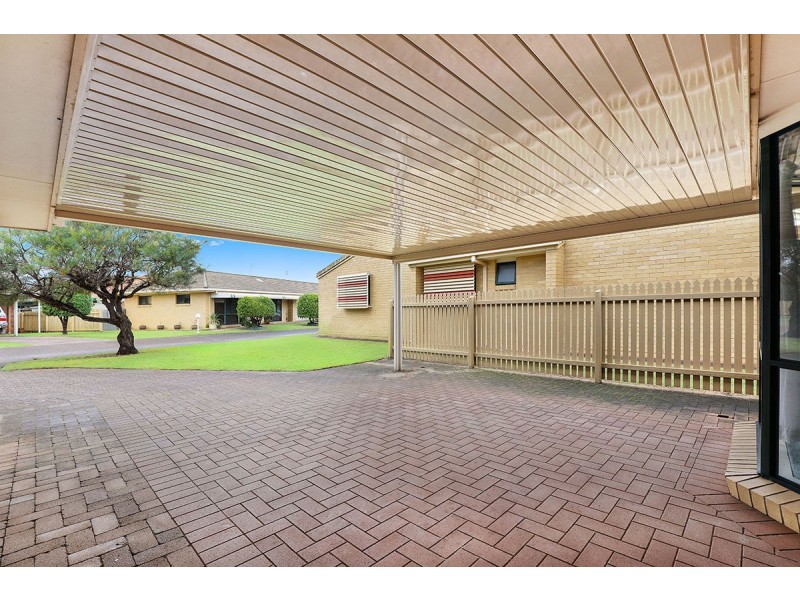 233/4 Melody Court, Warana QLD 4575