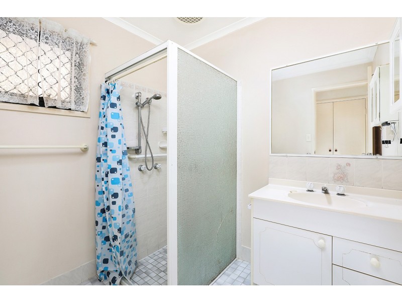 233/4 Melody Court, Warana QLD 4575