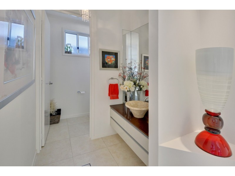 16 Mari Street, Alexandra Headland QLD 4572