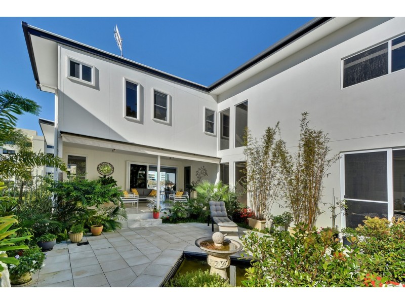 16 Mari Street, Alexandra Headland QLD 4572